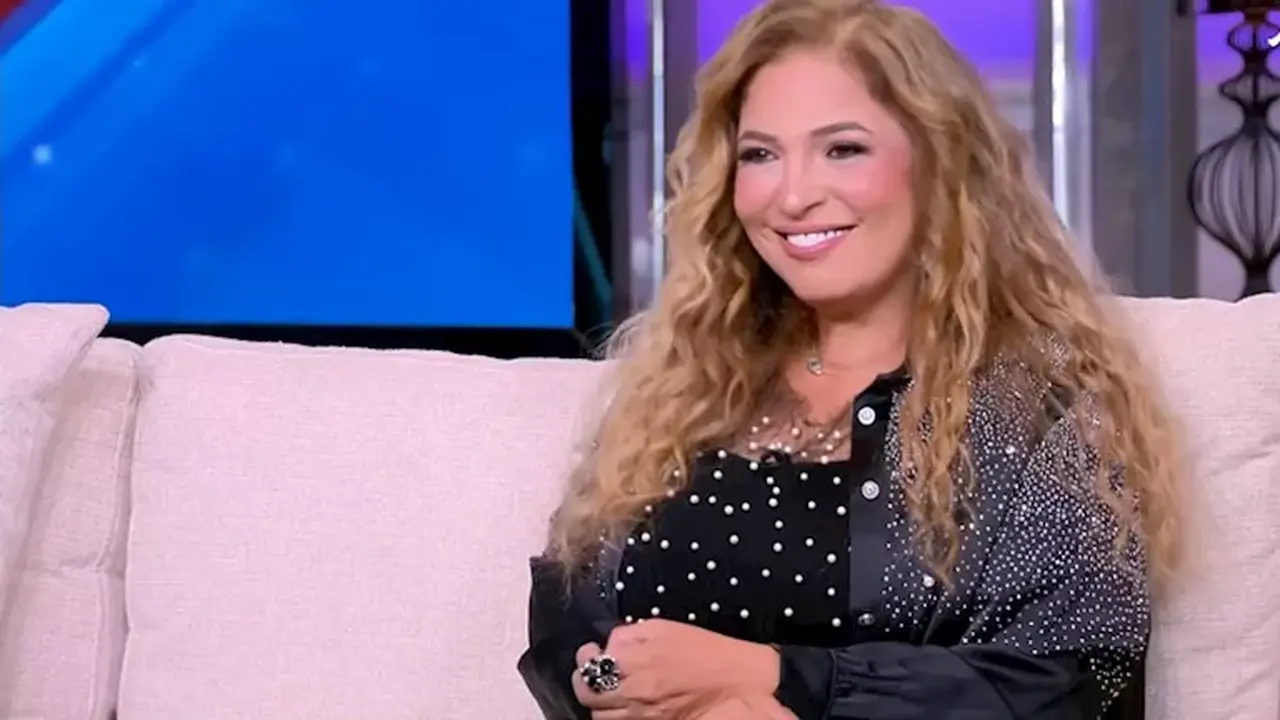 طلب صادم.. نهلة سلامة تتحدث عن زواجها من محمود حميدة